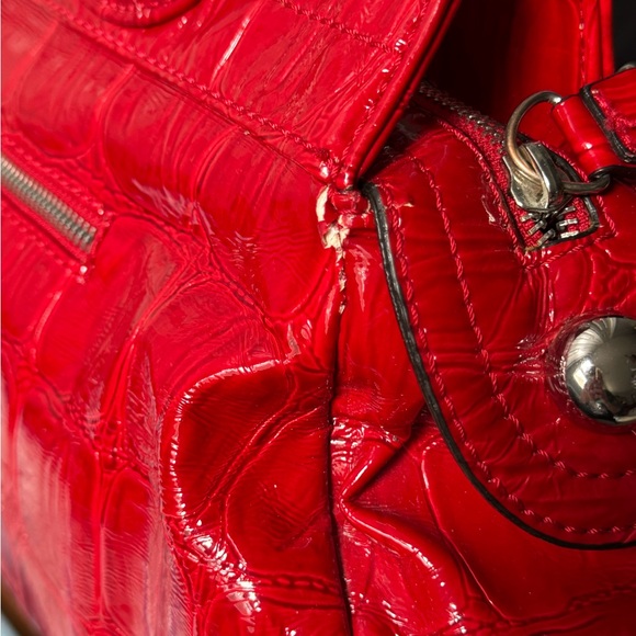 Vintage Guess One of their Iconic Leather Like Croc Print Bags - Picture 4 of 16